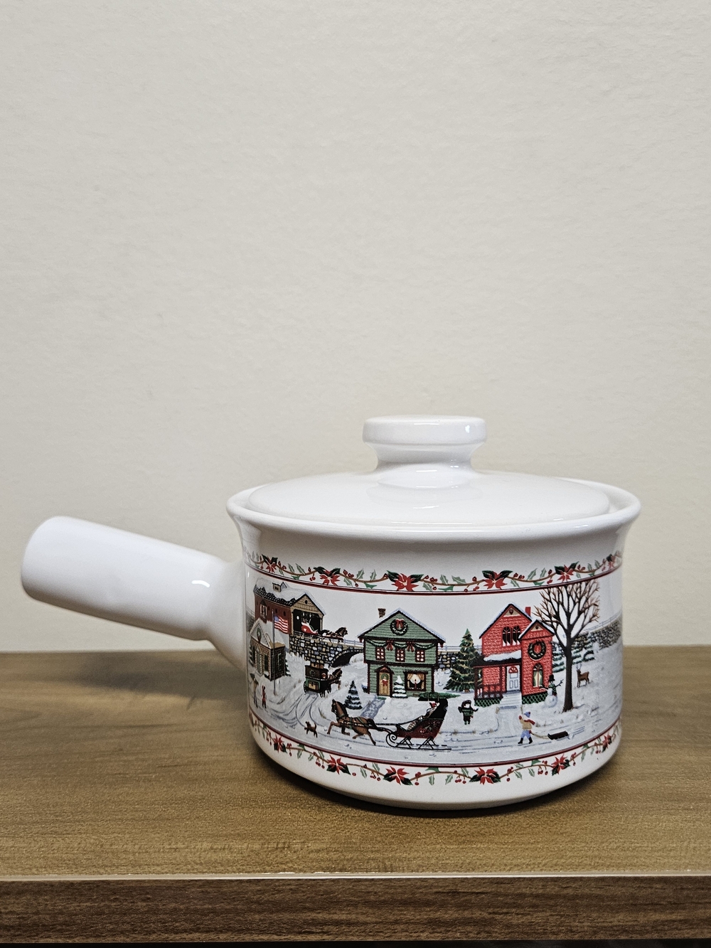 Russ Berrie "A Christmas Remembered" Lidded Crock Pot Bowl W/Original Sticker